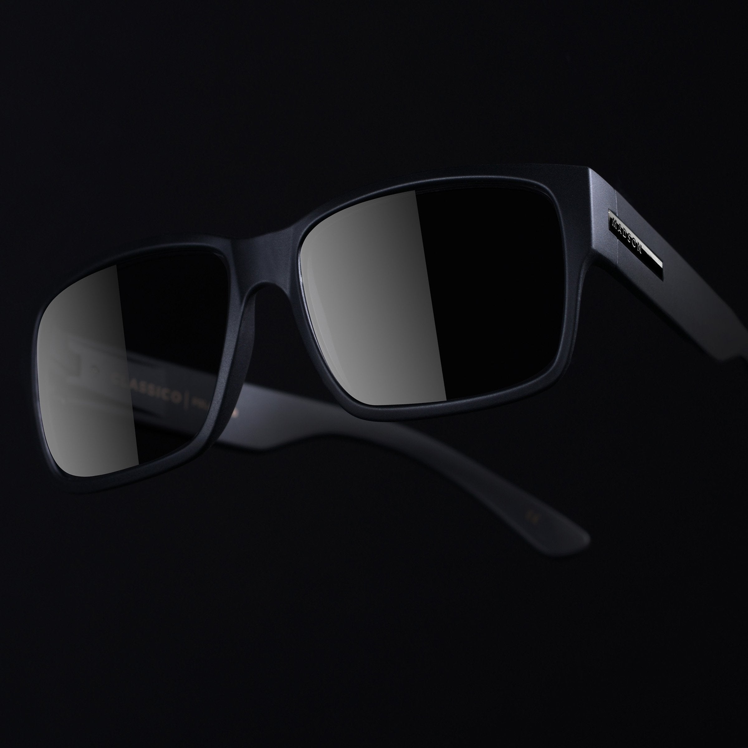 Classico - Black on Black / Grey Polarized