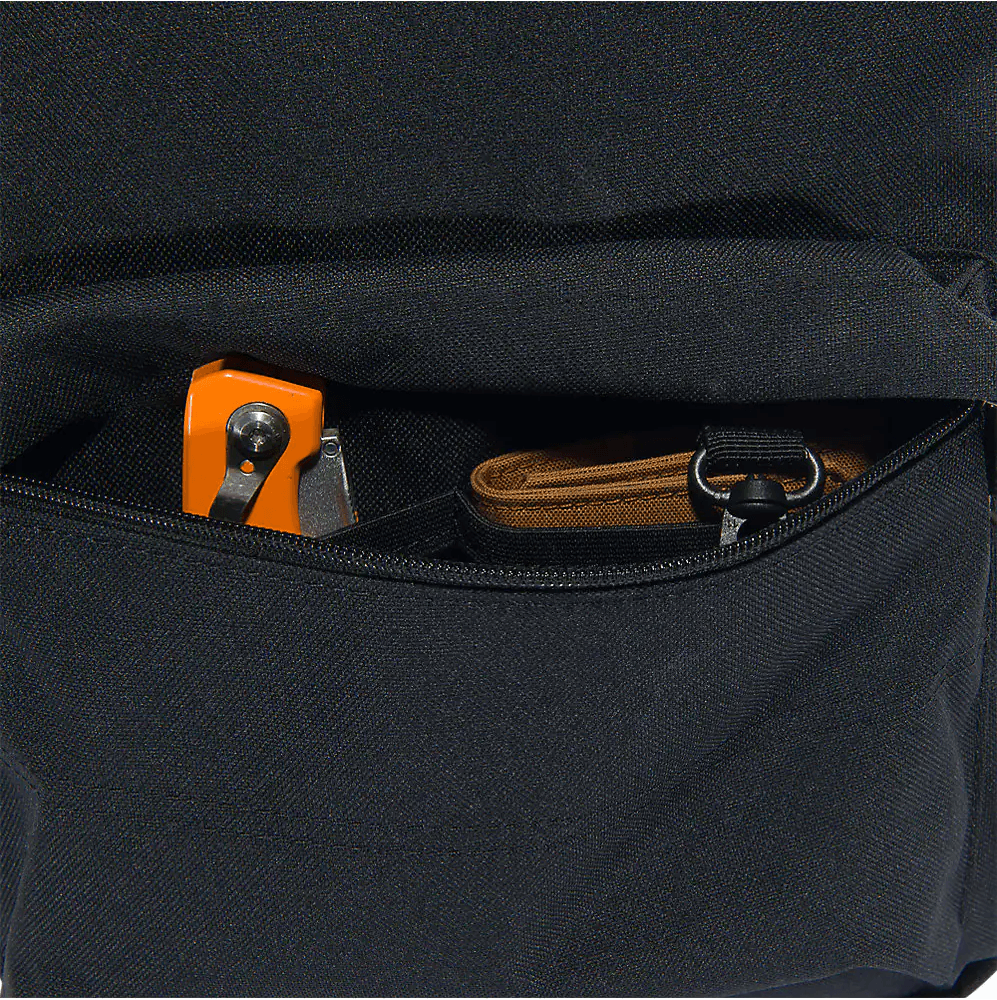 21L Classic Backpack - Black -  -