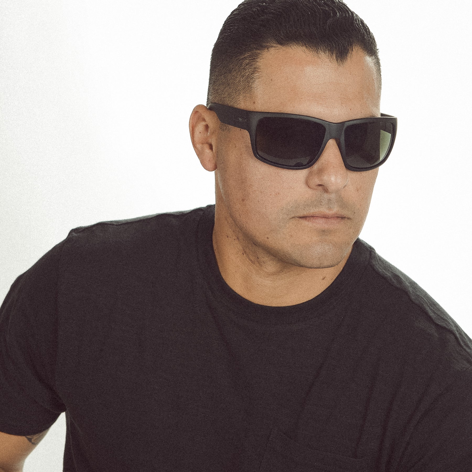 101 XL - Black on Black / Pacific Blue Polarized