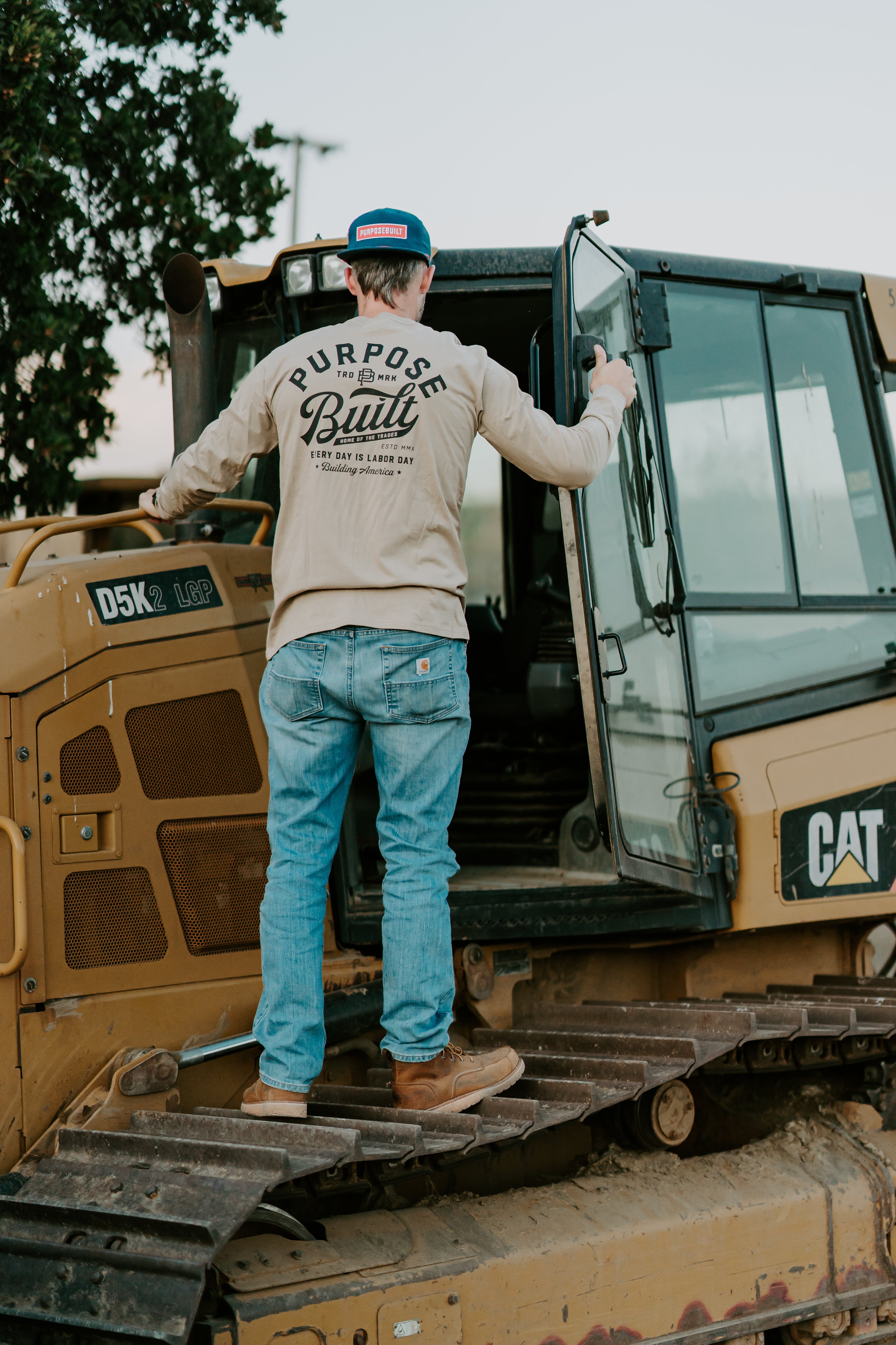 Script Long Sleeve Tee, Sand