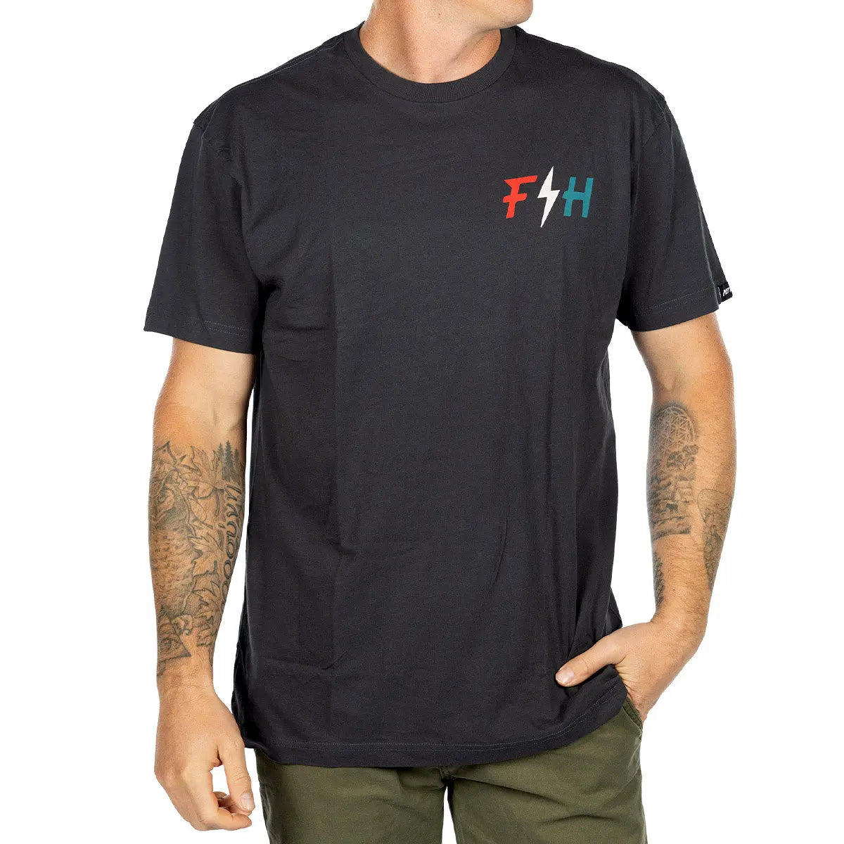Soar SS Tee- Graphite Black