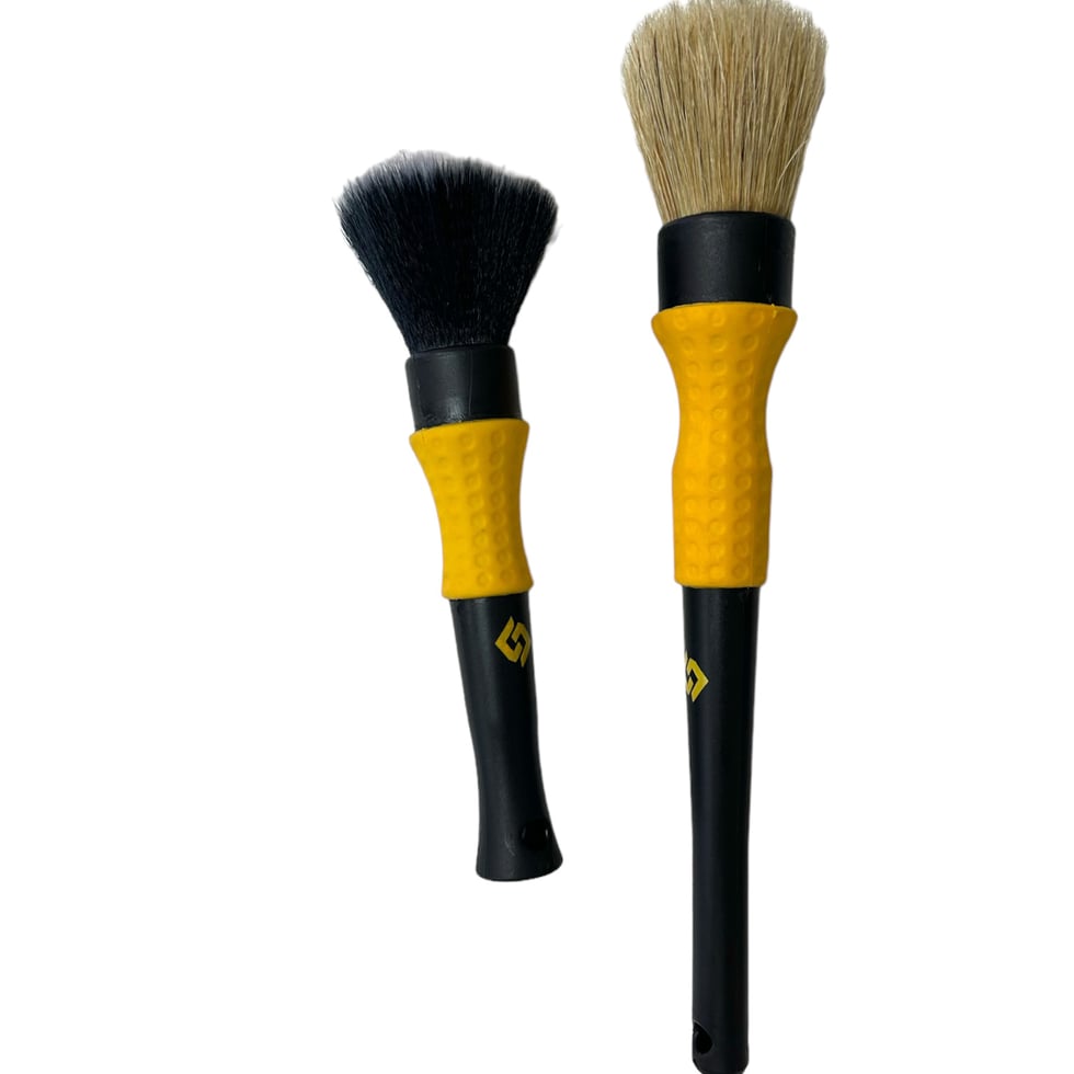 The Bumble Bee Detailing Brush