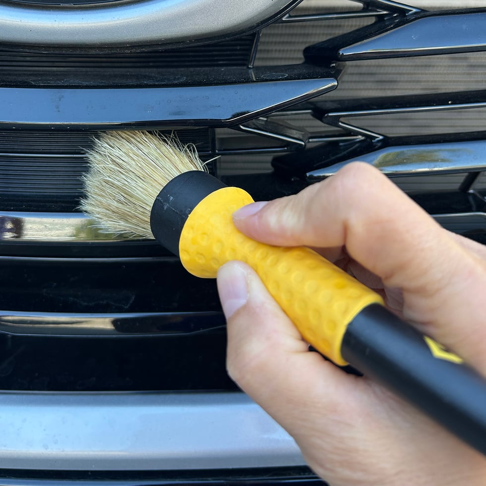 The Bumble Bee Detailing Brush